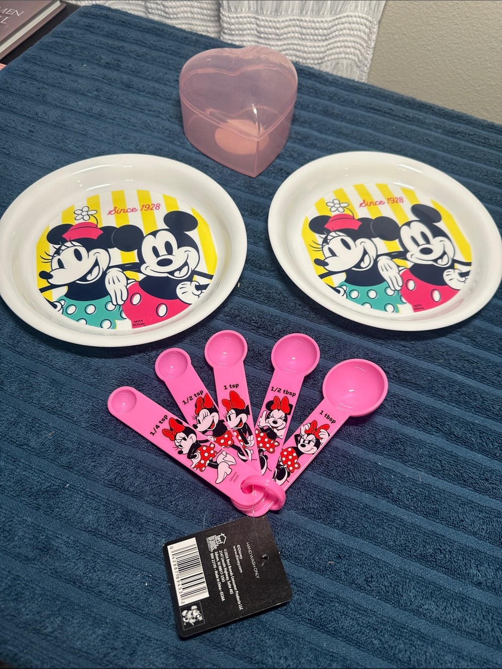 Disney Pink Minnie & Mickey Plastic Plates and Measuring Spoon Set bundle NWT